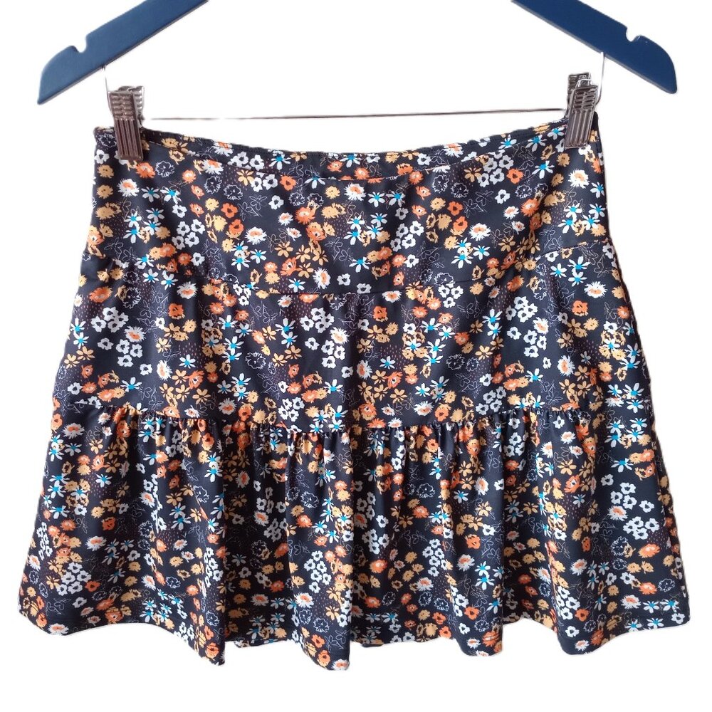 Kyodan Women's Golf Skort Biker Shorts Tiered Skirt Floral Black Colorful Size M